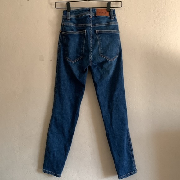 Sezane Slim Parfait High Rise 7/8 Jeans Bleu Clair S201PAN022B Size 23 - Picture 8 of 10